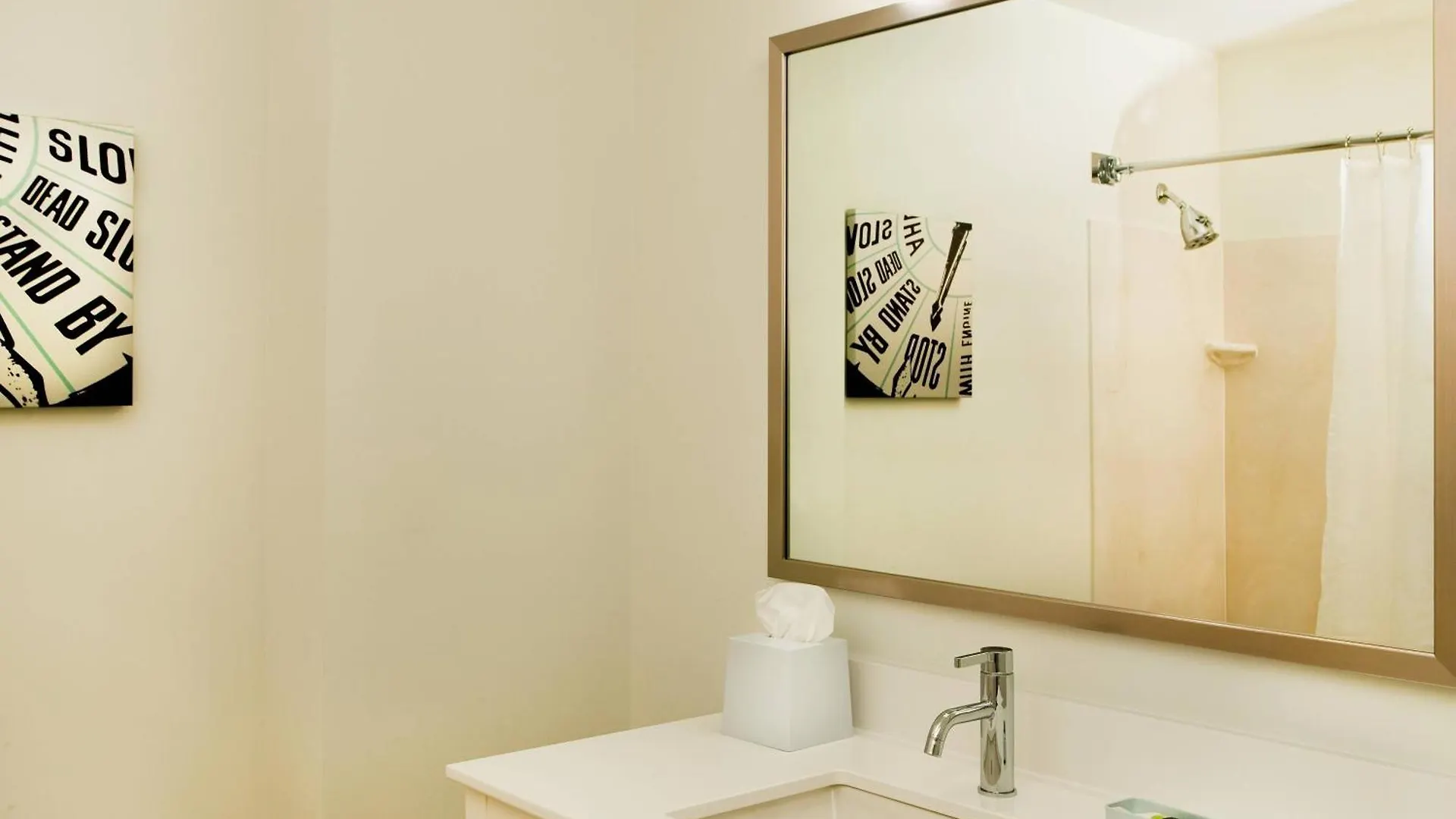 Four Points By Sheraton Louisville Airport 3*,  USA