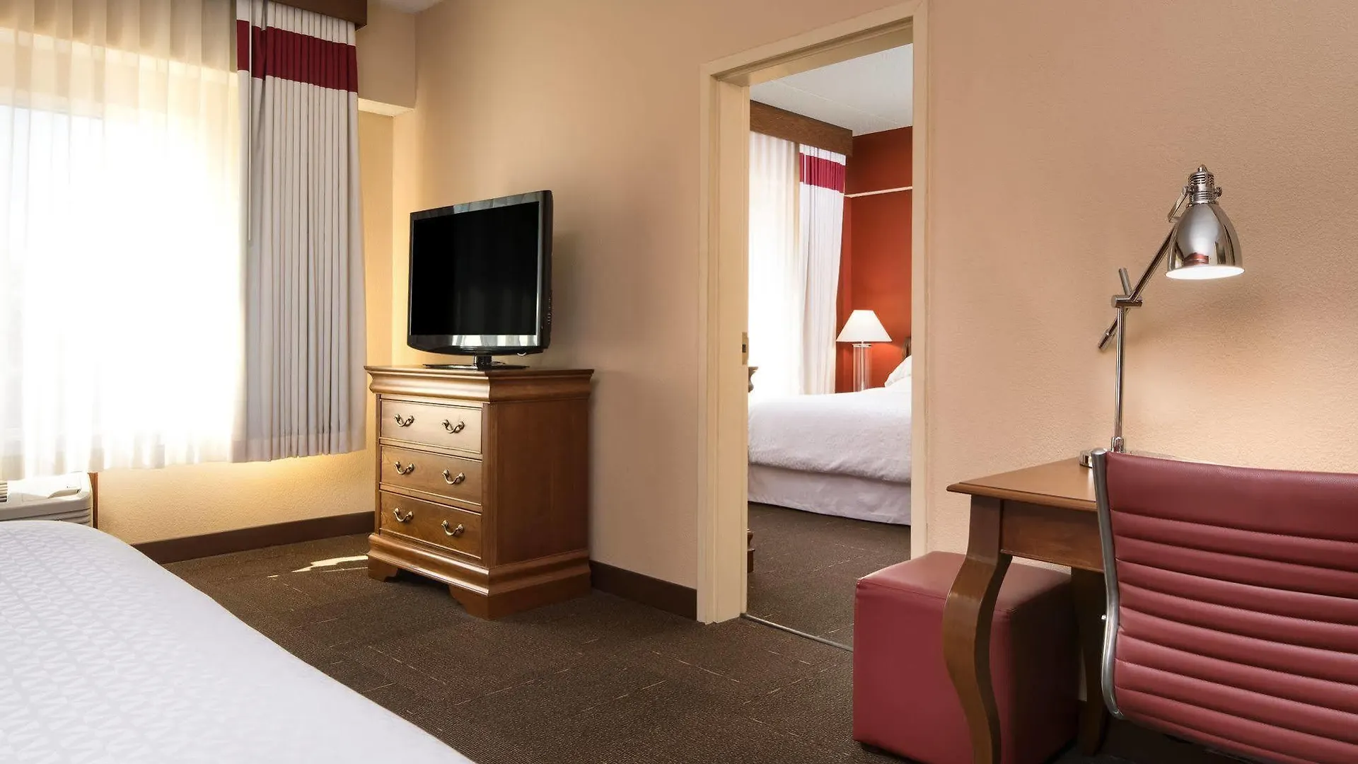 Hotell Four Points By Sheraton Louisville Airport